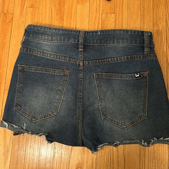 Short shorts!! W30 - Picture 4 of 4